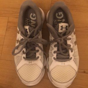 UNDER ARMOR Running Shoes